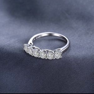 Elegant Silver Diamond Ring